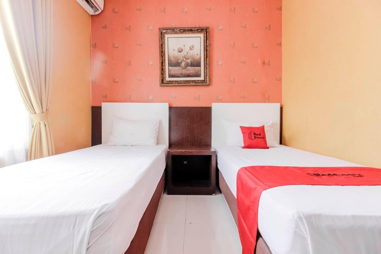 Reddoorz At La Mega Near Pasar Pagi Cirebon Hotell Eksteriør bilde